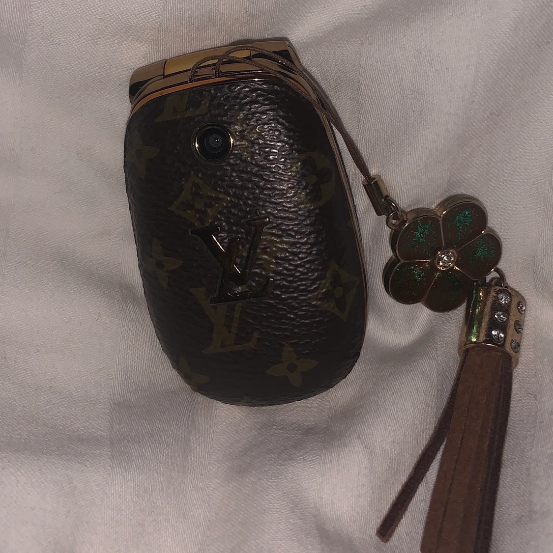 LV vintage flip phone - 91