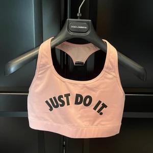 Nike sport-bh - Sport bh från Nike! I fint skick😊