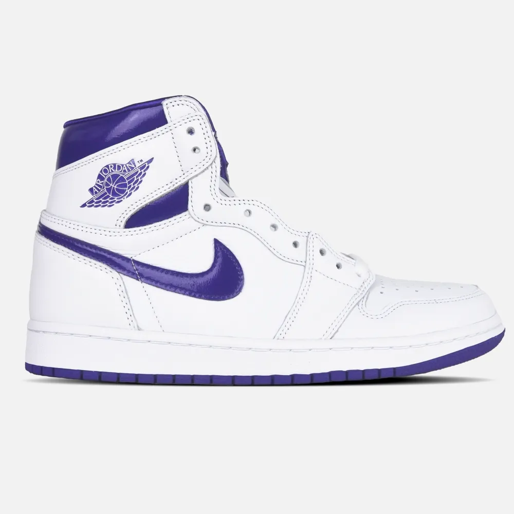 Säljer Air Jordan 1 High Court Purple i storlekarna 36-42.5. Skorna är 100% äkta och oanvända. Det går att beställa här på Plick eller via min hemsida weflipudrip.com. Om du har några frågor är det bara att skicka ett meddelande.. Skor.