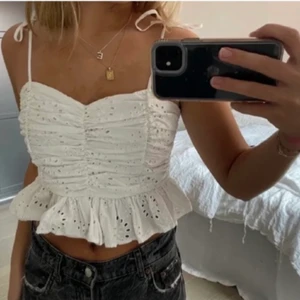 Söt topp - Supperrrr söt topp som är jätte snygg o ha( helt slutsåld från zara)