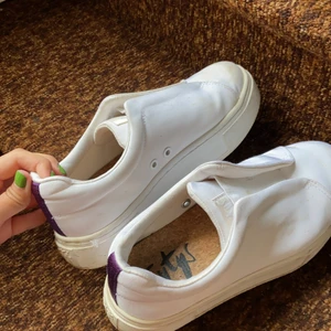 Eytys sneakers - Vita Eytys sneakers i storlek 37! Bra skick!