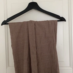 rutiga byxor - lite skrynkliga bilder men ett par fina rutiga byxor från h&m. Passar perfekt till hösten 