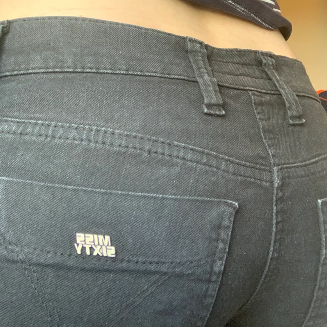 Svarta lågmidjade jeans, miss sixty  - 91