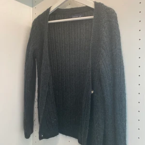 Grön mohair kofta - Snygg grön mohair kofta från märket stockholm💚