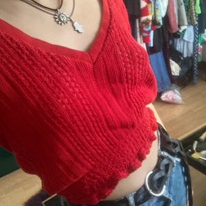 Stickad topp - Stickad röd topp från zara. Knappt använd. 