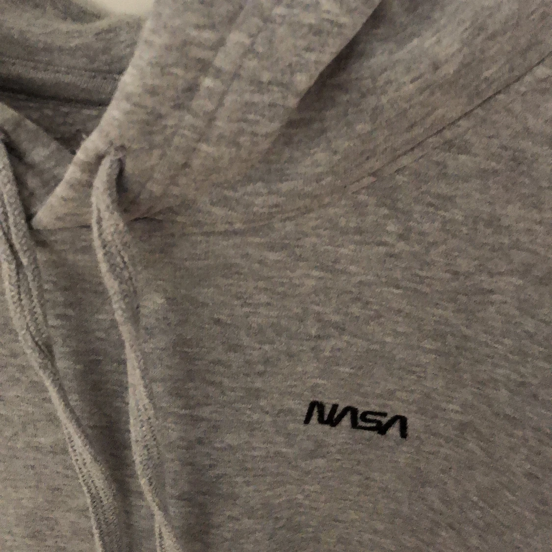 Mörkgrå hoodie från HM - 91