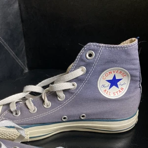 converse  - ett par grå blå äkta converse i bra skick! storlek 5 tror att det är som 38. 