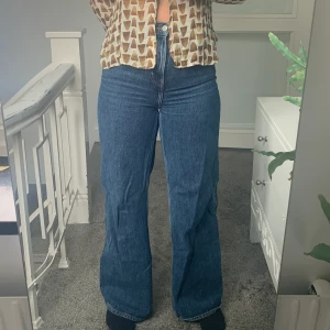 Weekday ACE jeans - Säljer mina ACE jeans Pga brist på användning. Köpt för något år sedan och är i TOPPSKICK