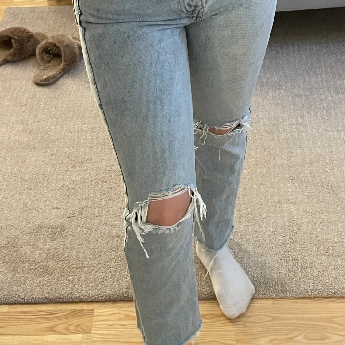 Raka jeans m. slitningar - 90