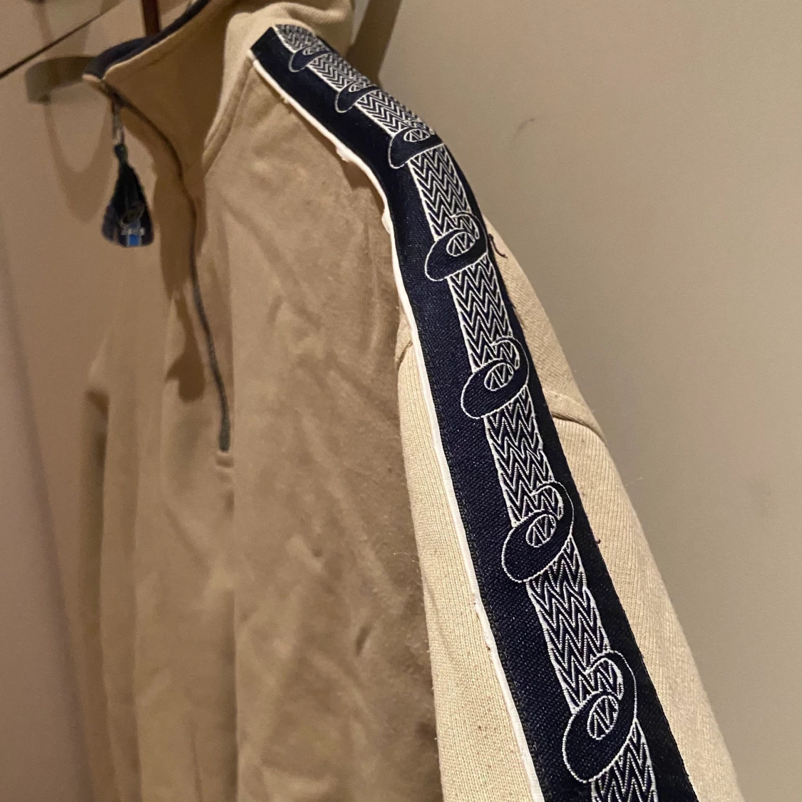 Sweatshirt från asics  - 91
