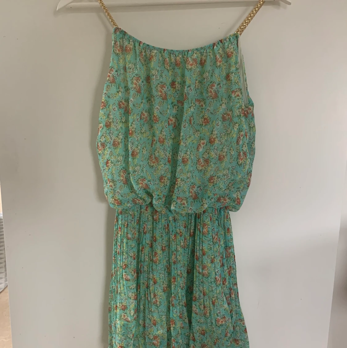 Supergullig klänning