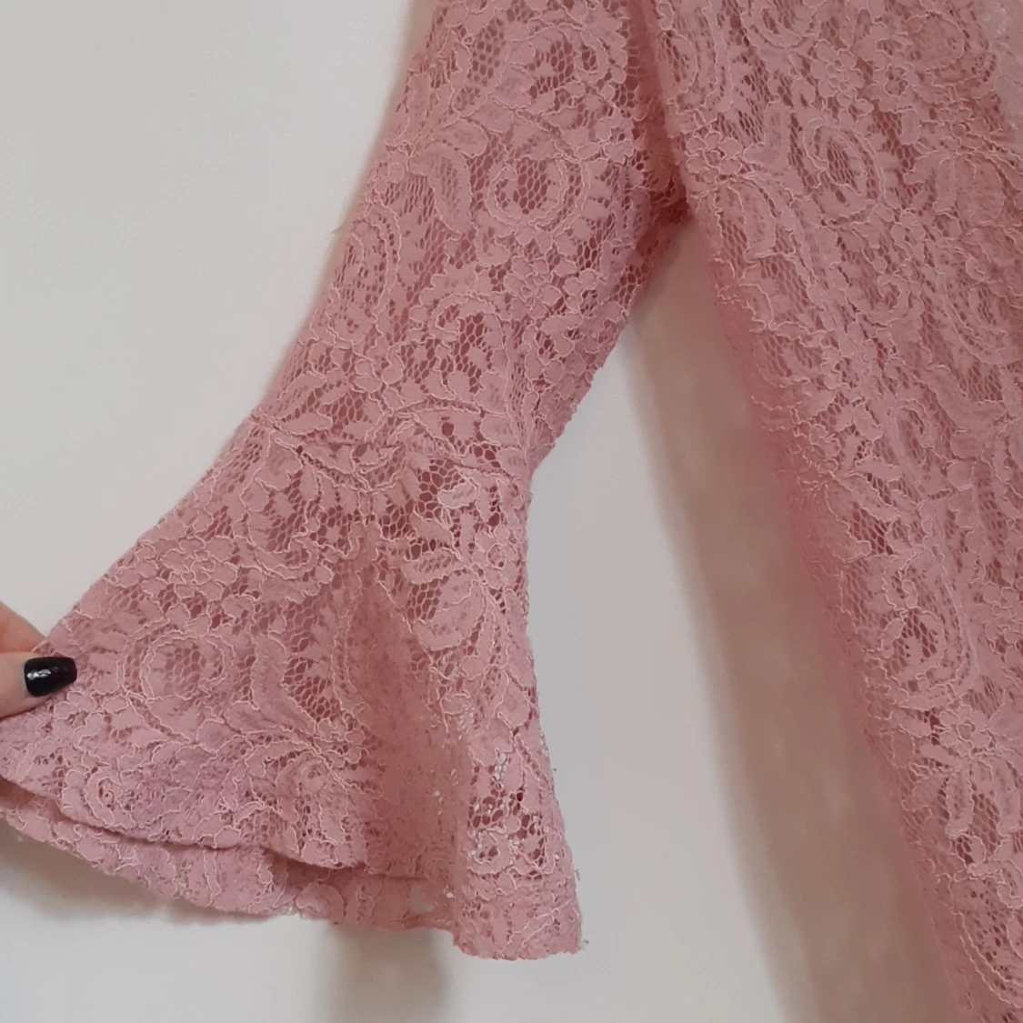 EN ROSA SPETS KOFTA - 91