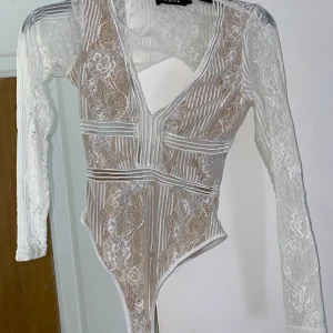 Spets body  - Spets body ej använd 