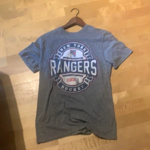  vintige tröja  - en snygg vintige tröja från nhl i storlek M passar S 