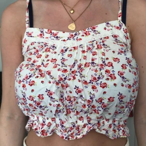 Blommig crop top från garage i storlek s - Blommig Crop top från garage