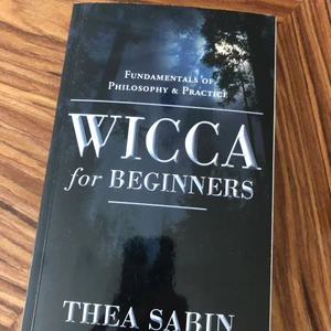 Wicca for beginners - Bok om wicca, nyskick! Pris inklusive frakt. 
