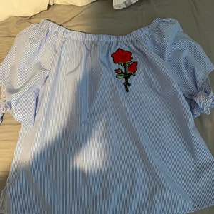 Blus/Topp - Jätte söt men kommer ej till användning.