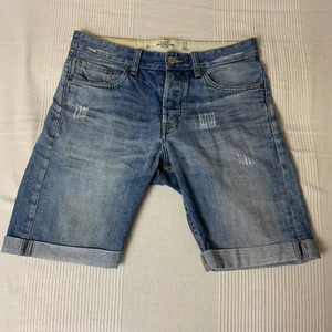 Kortbyxor 30/32 - Oanvändas kortbyxa.