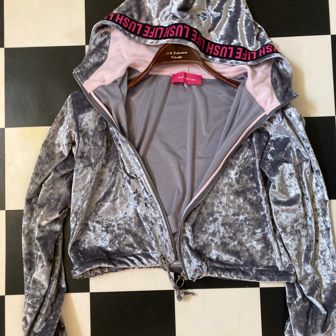 Kort munkjacka från H&M x Zara Larsson, i storlek XS - 90