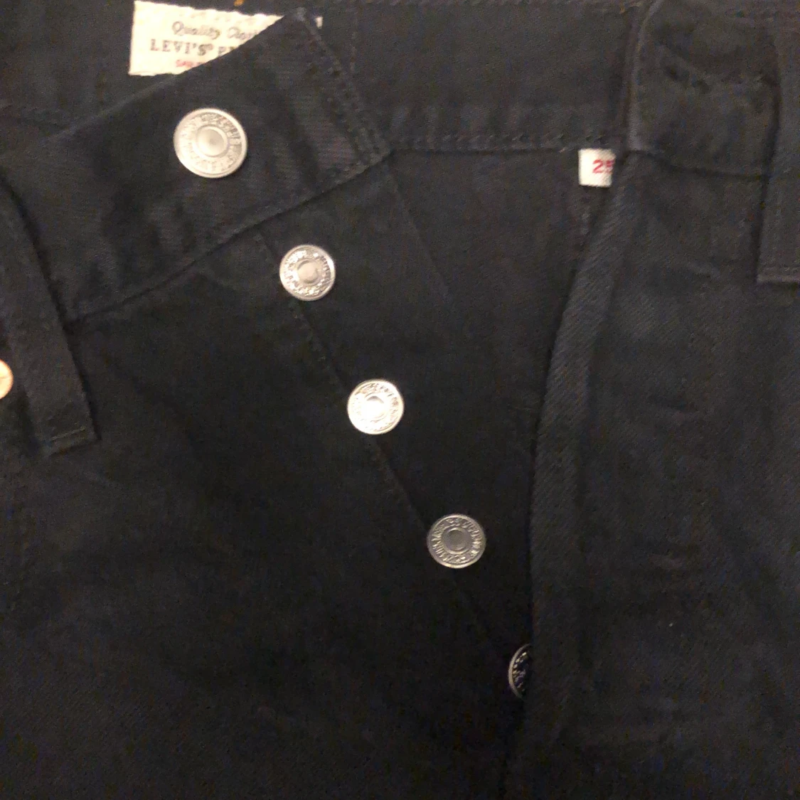 Svart jeanskjol från Levis  - 91