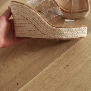 Sandaletter  - Sandaletter till salu. Aldrig använt dem. I storlek 39.