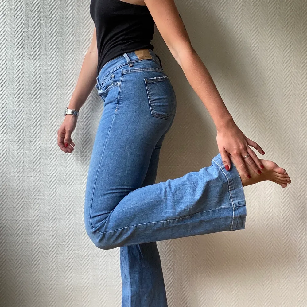 Bootcut jeans från Gina Tricot! Låtmidjade! 💖 frakt tillkommer!. Jeans & Byxor.