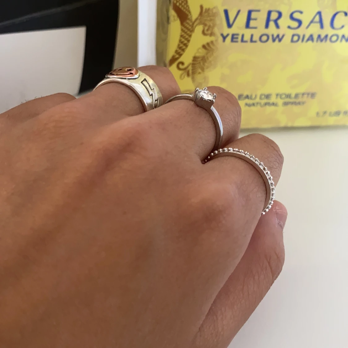 Säljer fina ringar, smiley - 90