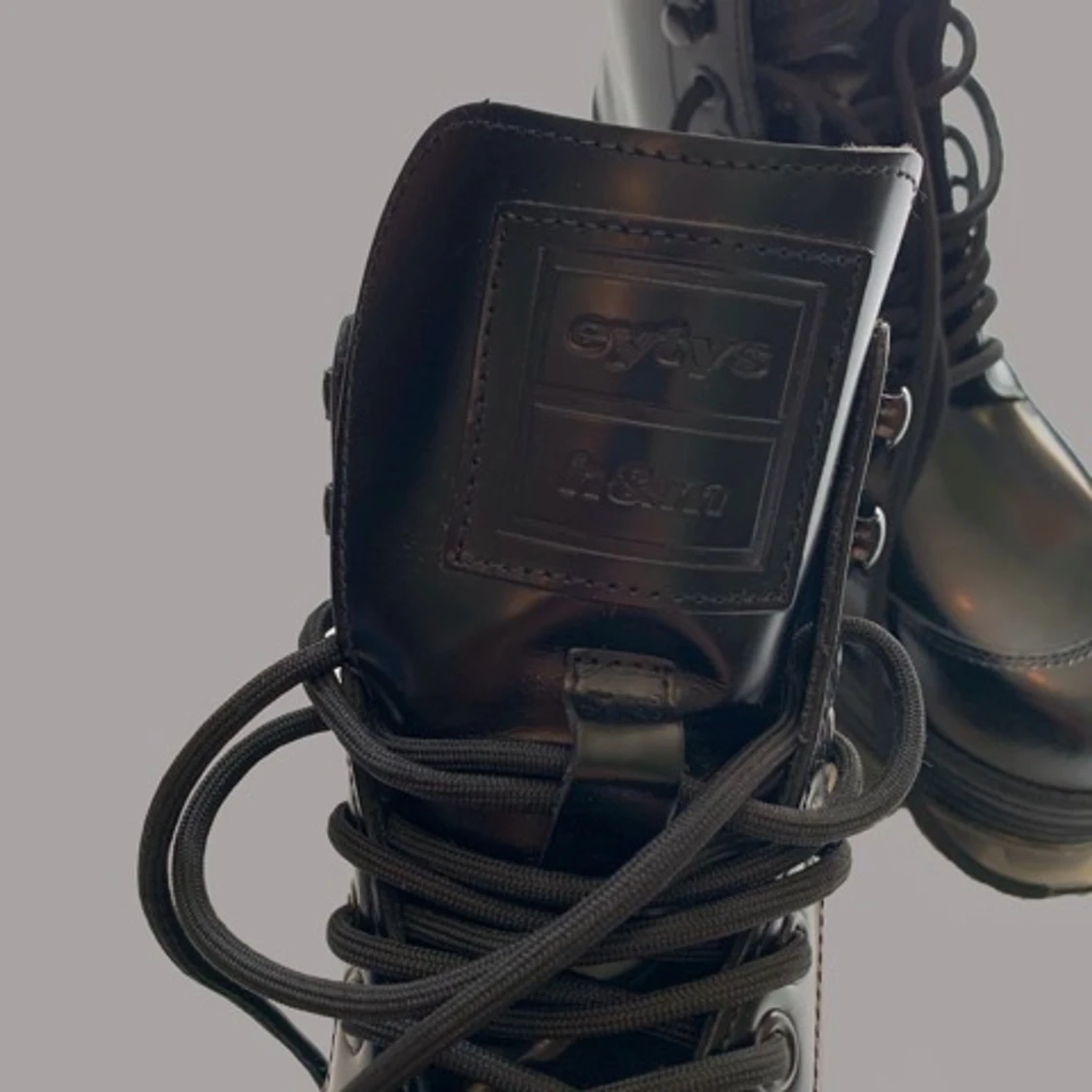 — S U M M E R - S A L E      Eytys // H&M - 90