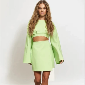 Hanna S kollektion - Säljer detta fina setet från Hannas kollektion med NAKD. Använt en gång (alltså väldigt bra skick) och säljer för att jag inte tycker det passar min stil riktigt. Skicka PM om ni vill ha bilder på det! Nypris: 399kr/del. Säljer båda tillsammans för 200kr + frakt. Storlek M💗