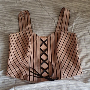 Gulig topps - Passar med allt och stk S_ m.finns fler bilder 