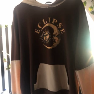 Hoodie - Jätte fin hoodie från shein, den har tyvärr inte kommit till användning pga den var för liten. Storleken passar mer som s/m💕 frakt 55kr