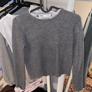 Tröja från zara  - Fint tröja från zara❤️ knappt använd
