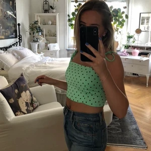 Zara topp - En zara topp som jag älskar men som inte andvänds supermycket. (Lånad bild)