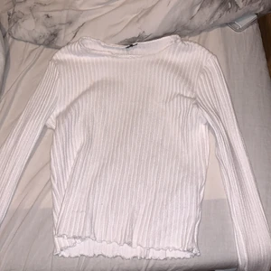 En vit Långarmad randig i bara vit  - Aldrig använt då jag it gillar den