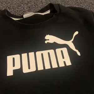 Vintage X Puma Sweatshirt  -Size S  -Very good condition  If you have any questions or discussions then feel free to write me a message! Best regards, David #puma #vintage #thrift #steal #find