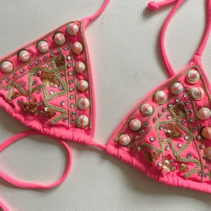 Victoria’s Secret bikinitopp - Superfin bikinitopp från Victoria’s Secret 🌸 Aldrig använd då den tyvärr är för liten ❤️