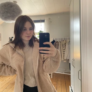 Storlek M  - En jätteskön myskofta ifrån lager 157 i storlek M. Säljer då jag inte använder den. 