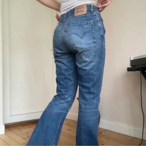 Levis jeans - Supersnygga levis jeans! Storleken passar nog någon med 38/40 eu!! Köparen står för frakten❤️❤️❤️