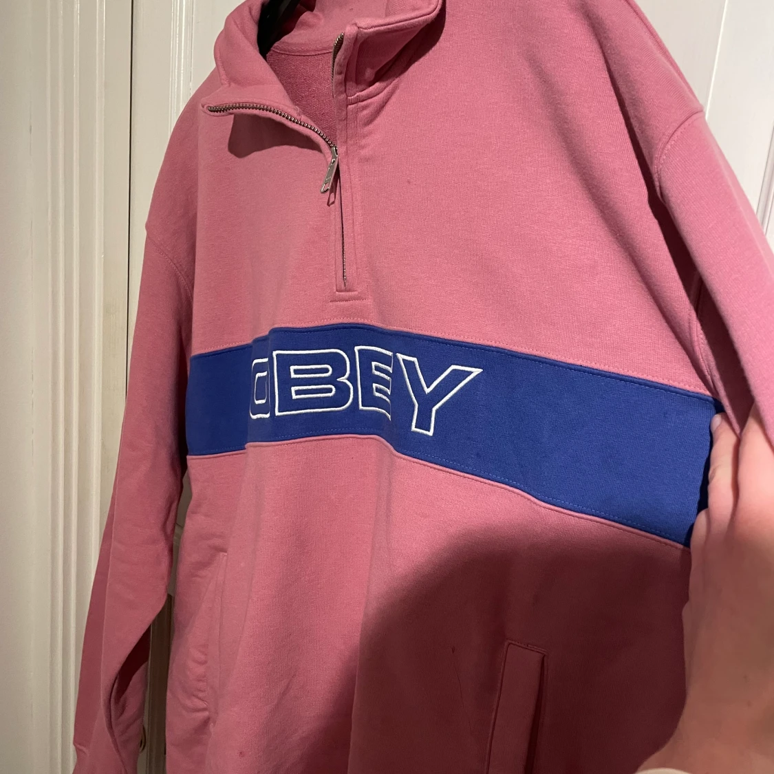 Obey collage L  - 90