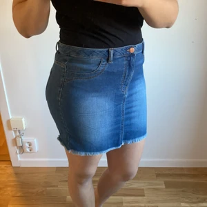 Kjol i stolek L / XL  - Kjol i XL Men passar för L också 