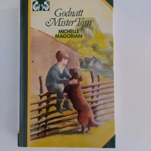 Godnatt, mister Tom - Michelle Magorian - Godnatt, mister Tom - Michelle Magorian. Utspelar sig i England under andra världskriget. I mycket fint skick. Hardcover.