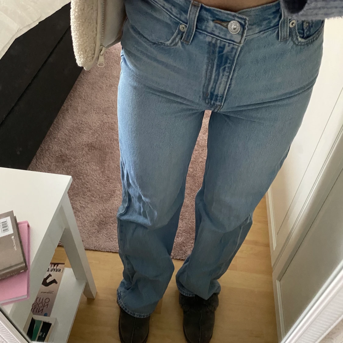 Högmidjade wida jeans från levis  - 90