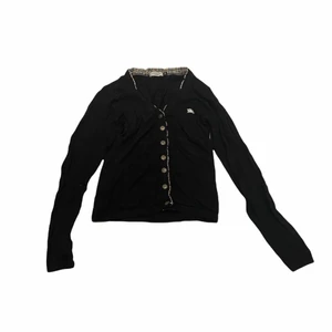 Burberry - En tröja från burberry, gott skick och icke använd