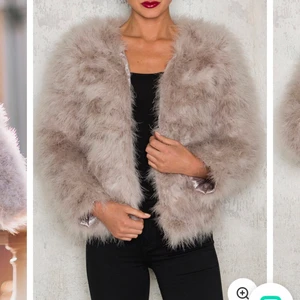 Äkta pälsjacka  - Säljer denna pälsjacka fast i lila, den är i äkta päls. Den är i ny skicka från denis maglic ändast använd fåtal gånger.  Ny pris 1799 kr. Skriv privat för egna bilder. Den är i storlek L men skulle säga att den ör liten i storleken så passar en större S och en M. Om vid stort intresse blir de budgivning.