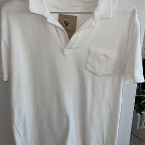 Aos piké - Väldigt skönt material. Size Medium, skick 10/10, pris 450kr