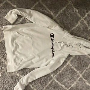 Champion hoodie - En jätteskön champion hoodie som knappt är använd❤️