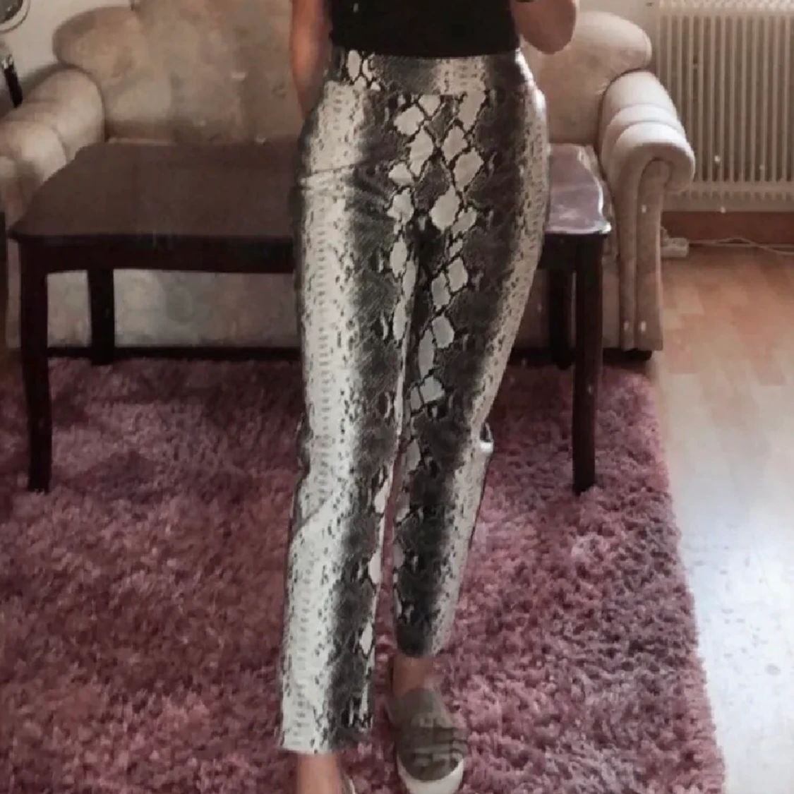 Nakd kostymbyxor ormskinn  - 91