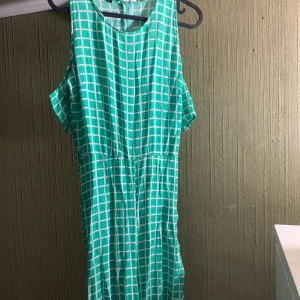 Jumpsuit S - Fin grön jumpsuit 