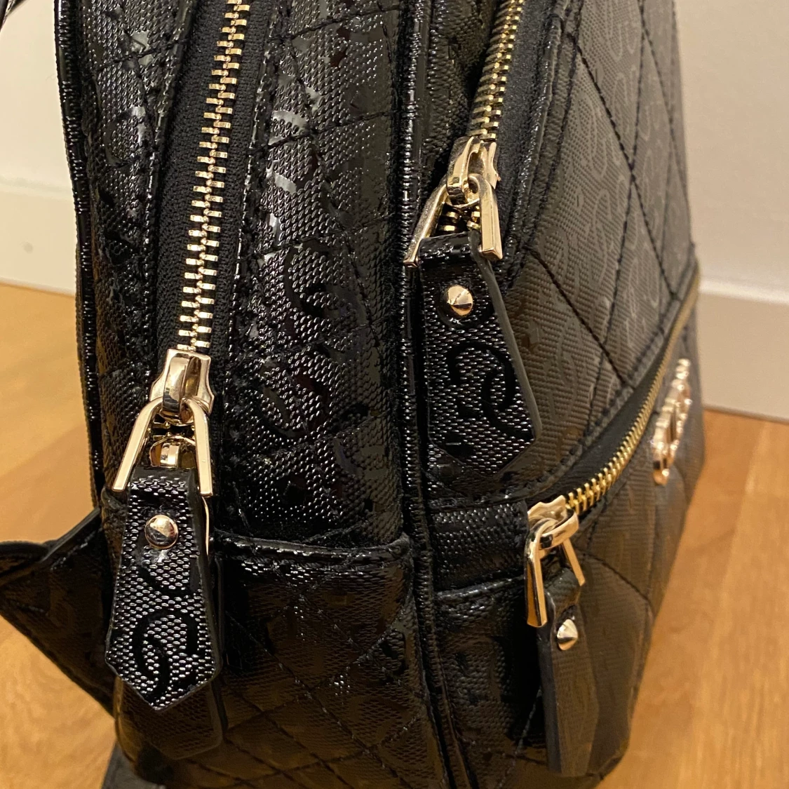 Guess ryggsäck - 91