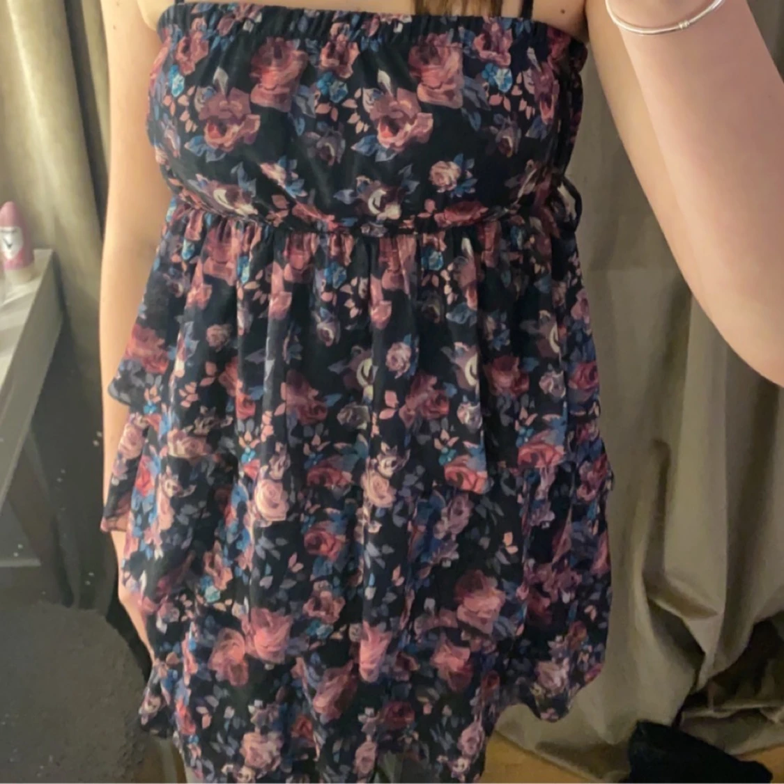 Blommig klänning  - 90